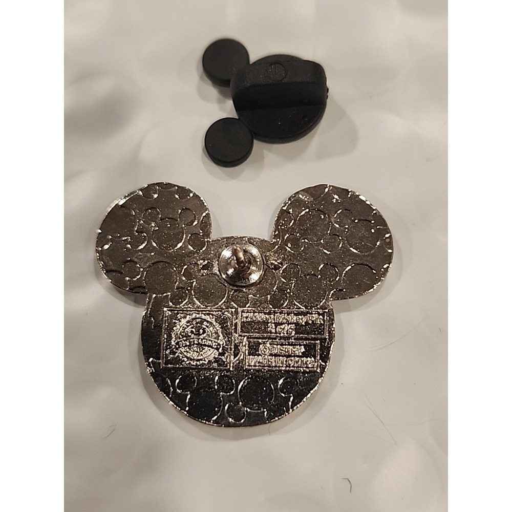 Soarin' Epcot Cast Member Costumes 2013 Hidden Mickey Icons WDW Disney Pin 00010 - Picture 2 of 2